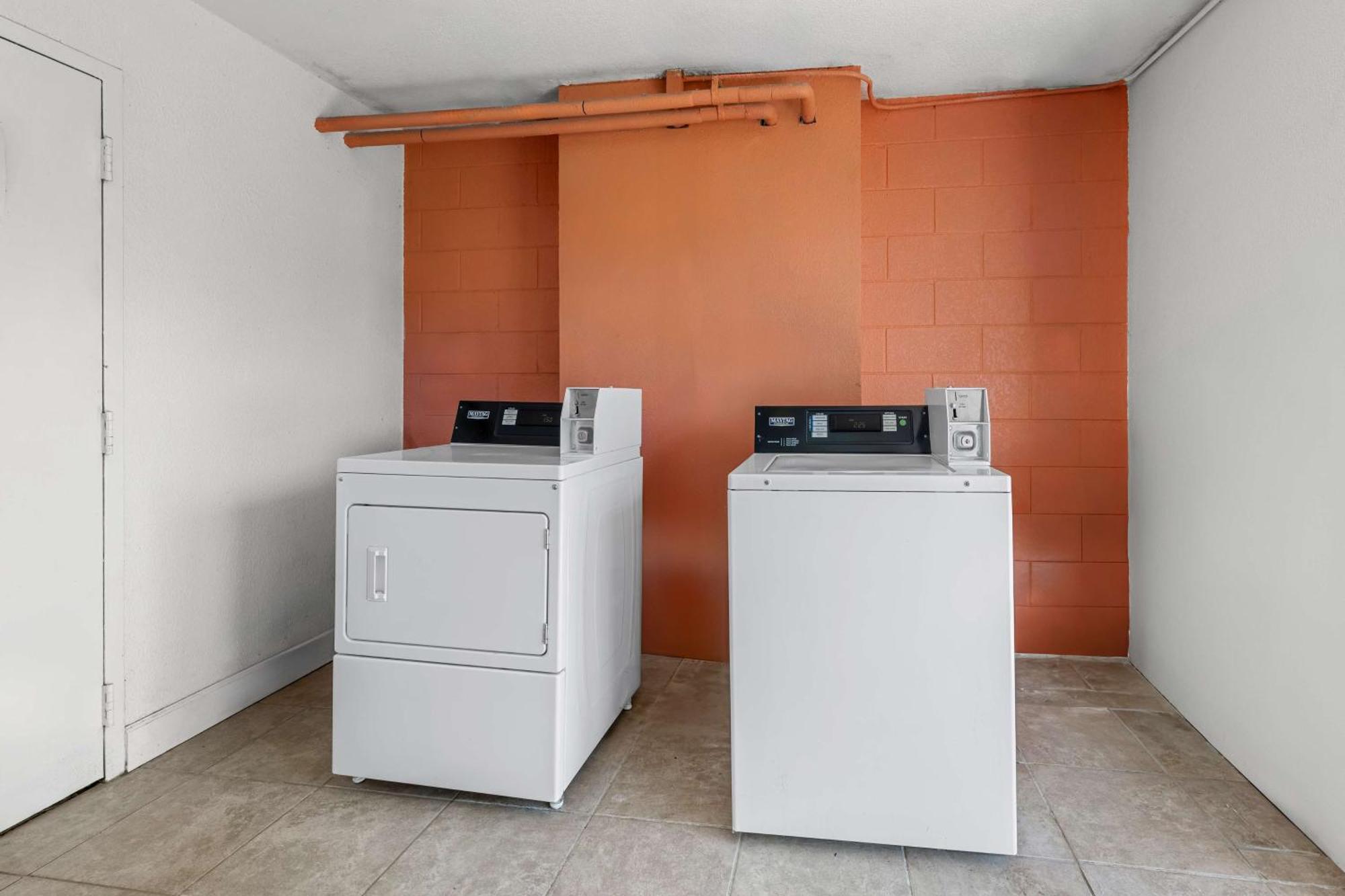 Americas Best Value Inn Hamilton Esterno foto