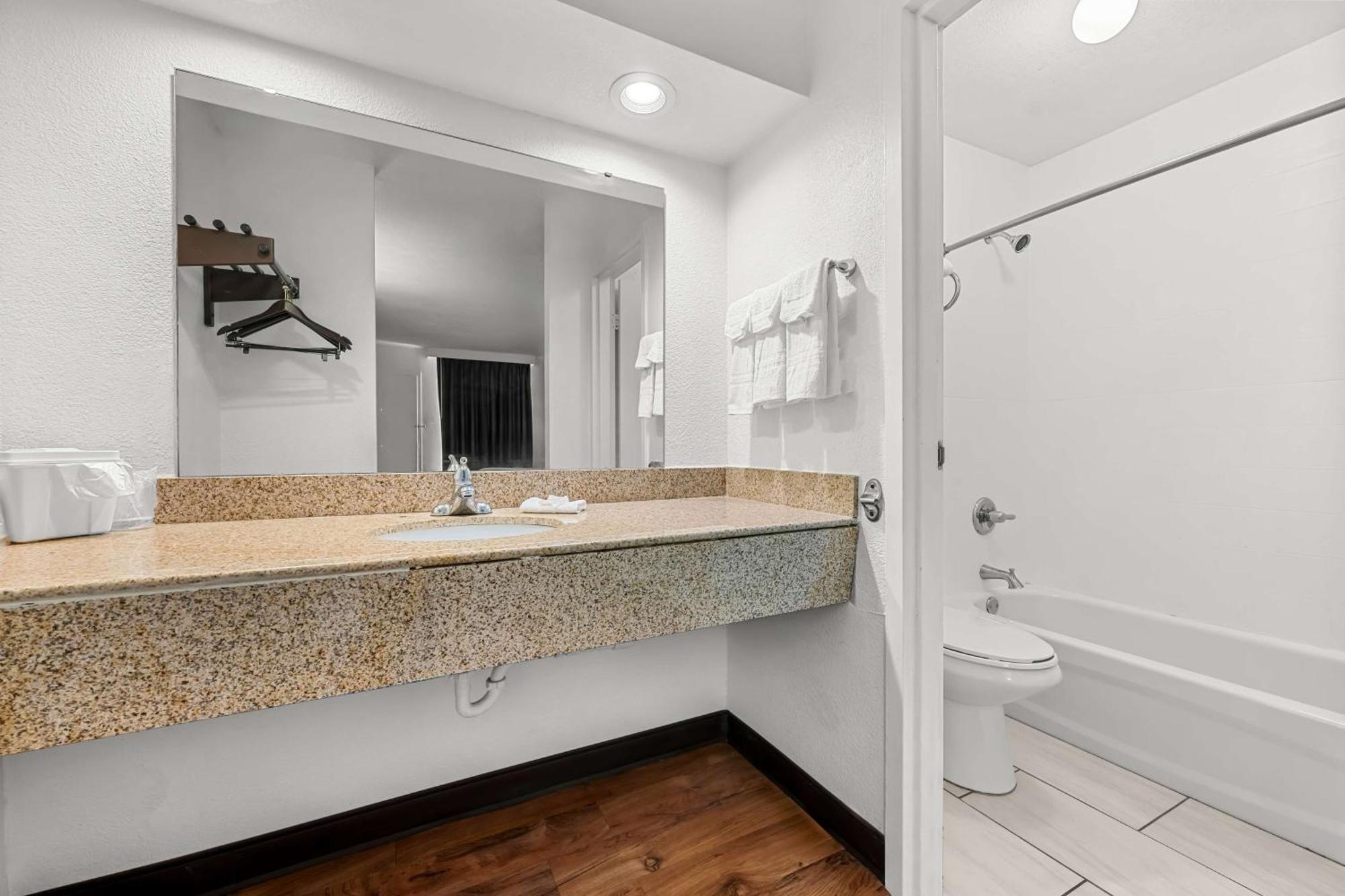 Americas Best Value Inn Hamilton Esterno foto